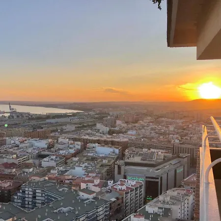 Luxury & Sea View Apartment *